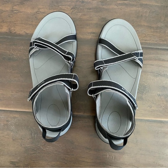 New in box Teva Women's Verra Adjustable Straps Sandal Size 7, 8, 9.5 - Picture 9 of 12